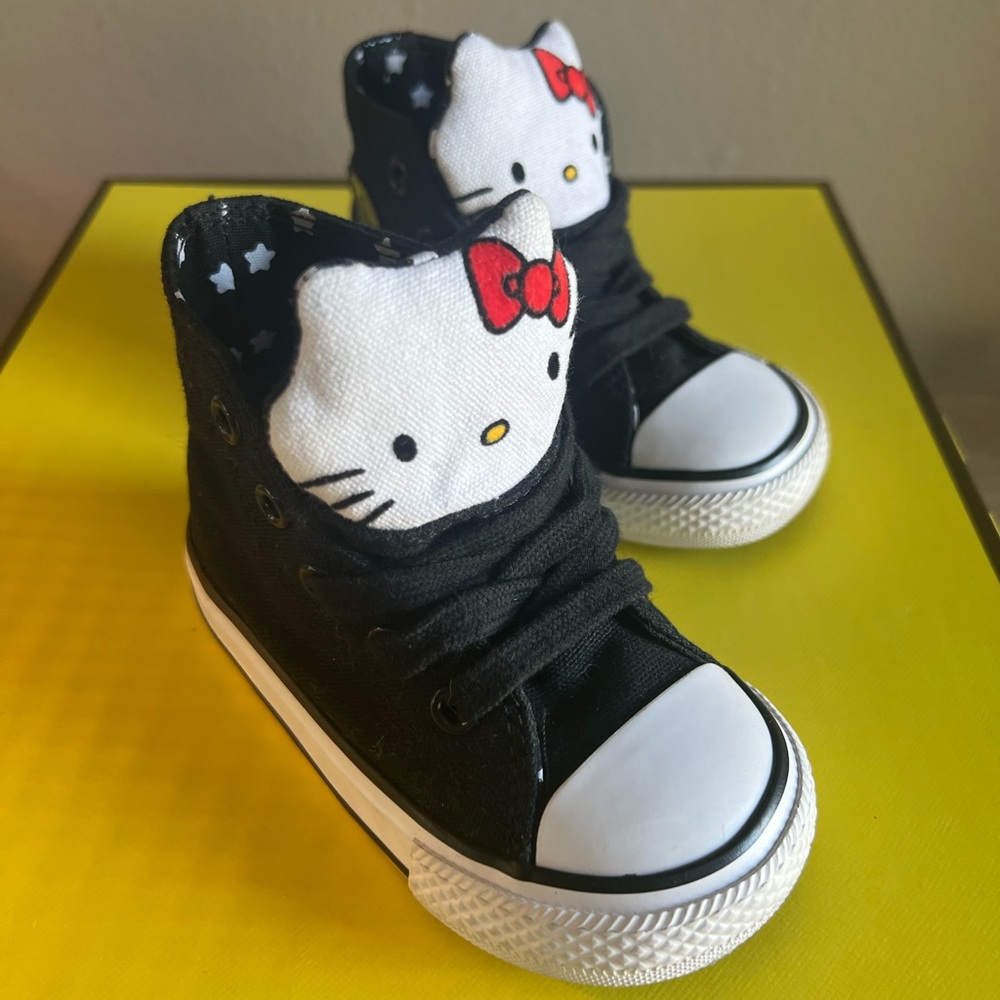 Hello kitty toddler girls converse high top sneakers size 5t